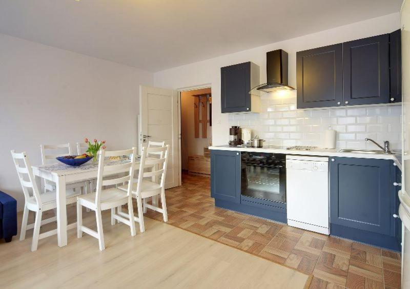 Trevilles Apartamenty - Granatowy Шклярска Поремба Екстериор снимка